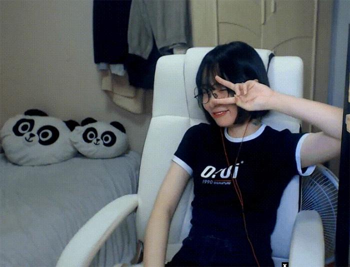 Jisoo Girl - Nữ streamer vừa gia nhập đại gia đình T1 là ai?