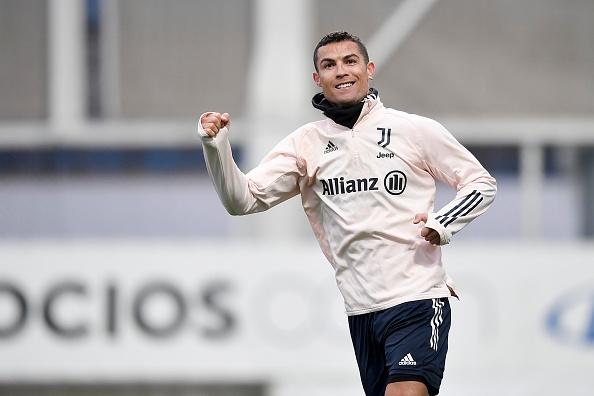Xem Ronaldo "mở hàng" năm mới bằng bàn thắng đẹp mắt