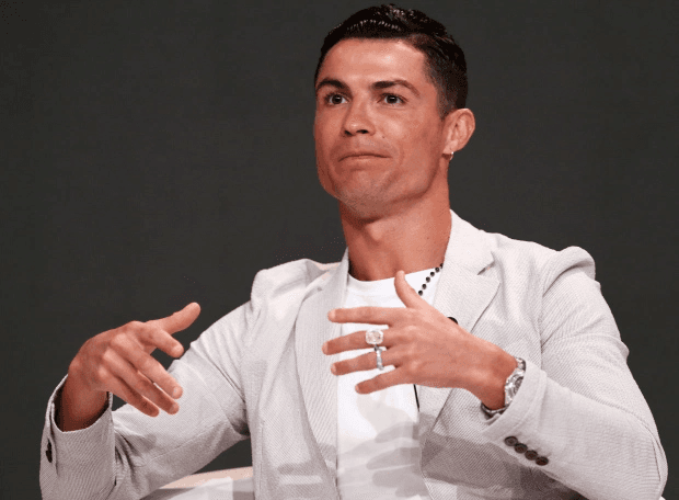 Choáng với bộ sưu tập trang sức triệu đô của Ronaldo và bạn gái
