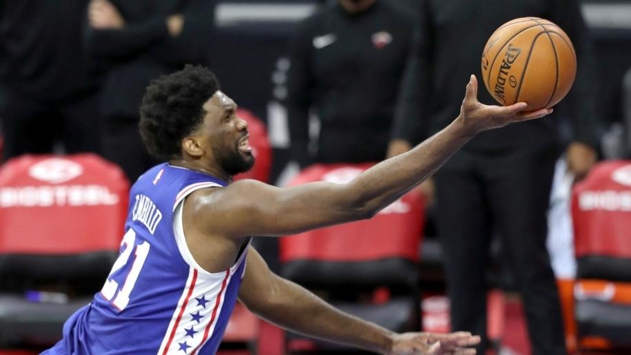 Joel Embiid ghi 45 điểm trong ngày 76ers và Heat kiệt quệ vì COVID-19