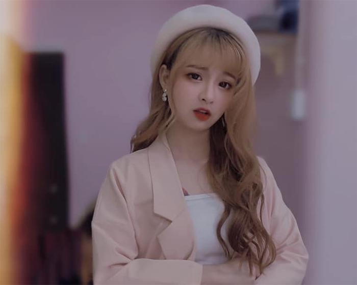 Mèo 2k4: Streamer Liên Quân xinh đẹp của V-Gaming là ai?