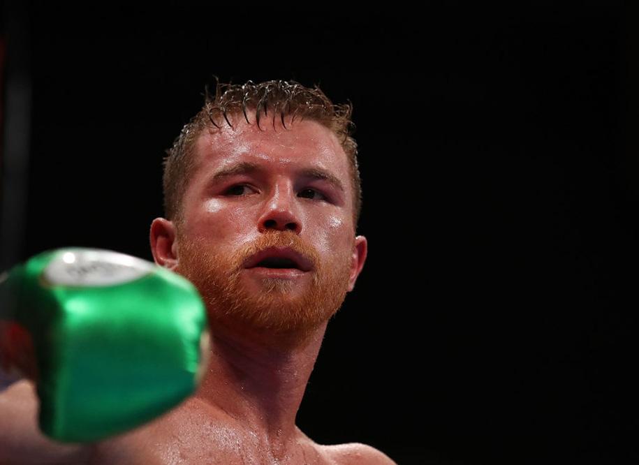 Canelo Alvarez tham vọng thống nhất đai hạng siêu trung trong năm 2021