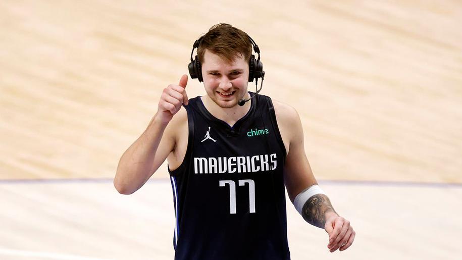 Xem ngay: Luka Doncic ra tay giải cứu Dallas bằng 2 quả 3 điểm “clutch" cực đỉnh