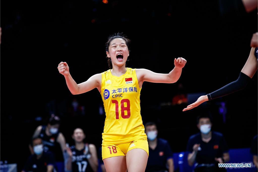 Bóng chuyền Trung Quốc thảm bại, đồng đội của Zhu Ting hứng mưa chỉ trích