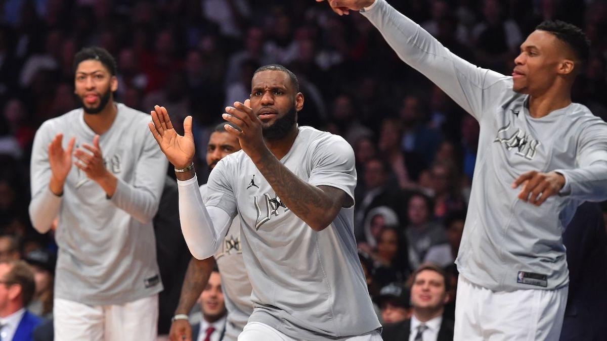 Trong bữa tiệc tại nhà riêng, LeBron và AD đã chèo kéo Westbrook như thế nào?