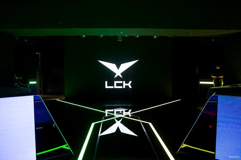 Lịch thi đấu vòng loại CKTG 2021 LCK: T1 vs HLE