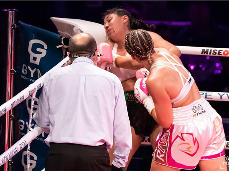 Nữ võ sĩ 18 tuổi co giật trên võ đài, qua đời sau cú knockout trên sàn Boxing