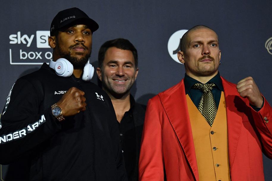 Oleksandr Usyk "hóa Joker" đối đầu Anthony Joshua tại họp báo trước trận