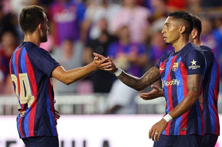 Raphinha ra mắt như trong mơ với Barca trên đất Mỹ