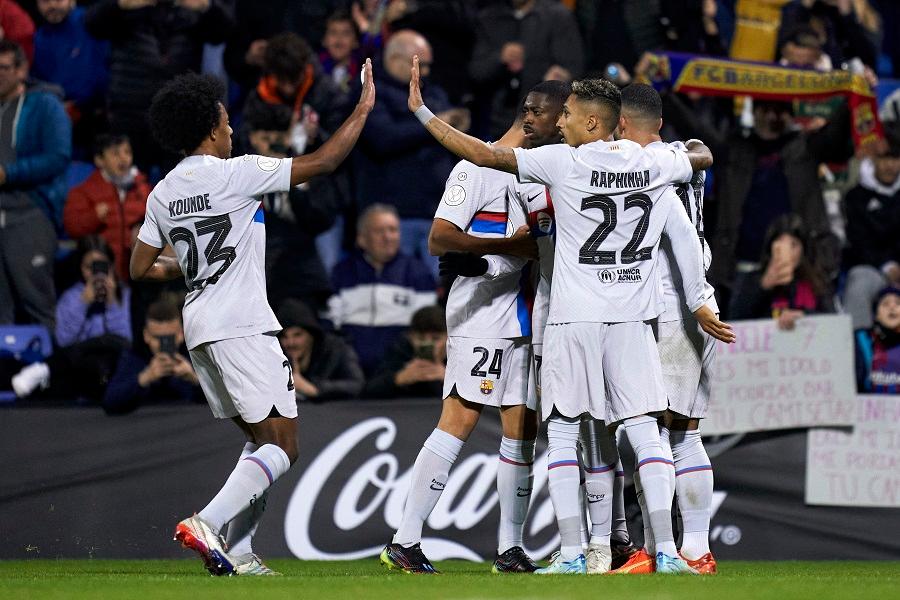 Barca suýt ôm hận trước đội hạng 3 với một hat-trick kinh ngạc