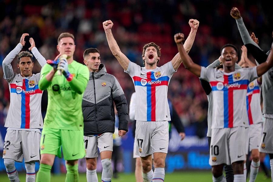 Hàng thủ của Barca đang trên đường xô đổ mọi kỷ lục