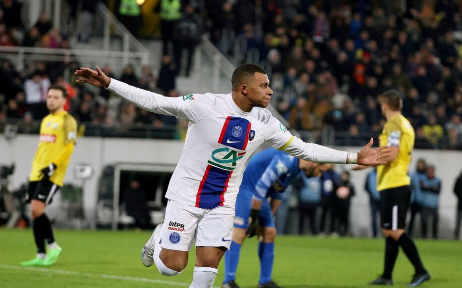 Mbappe đi vào lịch sử PSG sau khi ghi 5 bàn ở Cúp Quốc gia Pháp