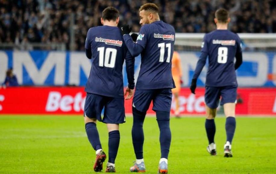 Vì sao Messi được quyền đổi sang áo số 10 ở PSG?