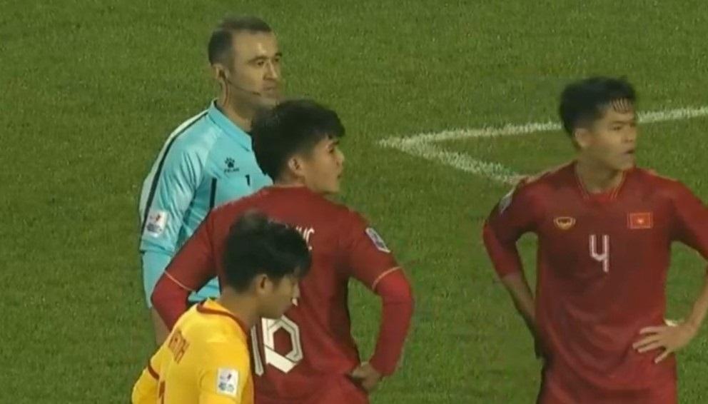 “Chấp trọng tài, U20 Việt Nam vẫn đánh bại U20 Qatar”