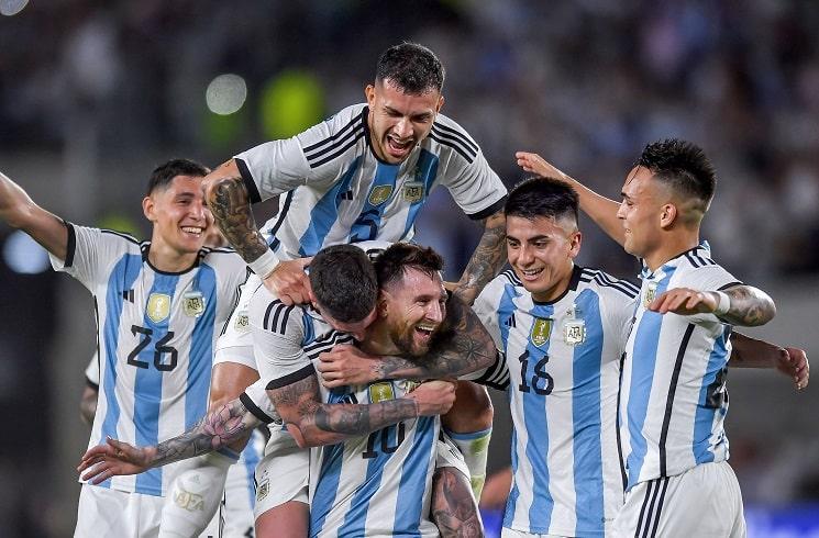 800 bàn thắng được Messi thực hiện thế nào trong sự nghiệp?