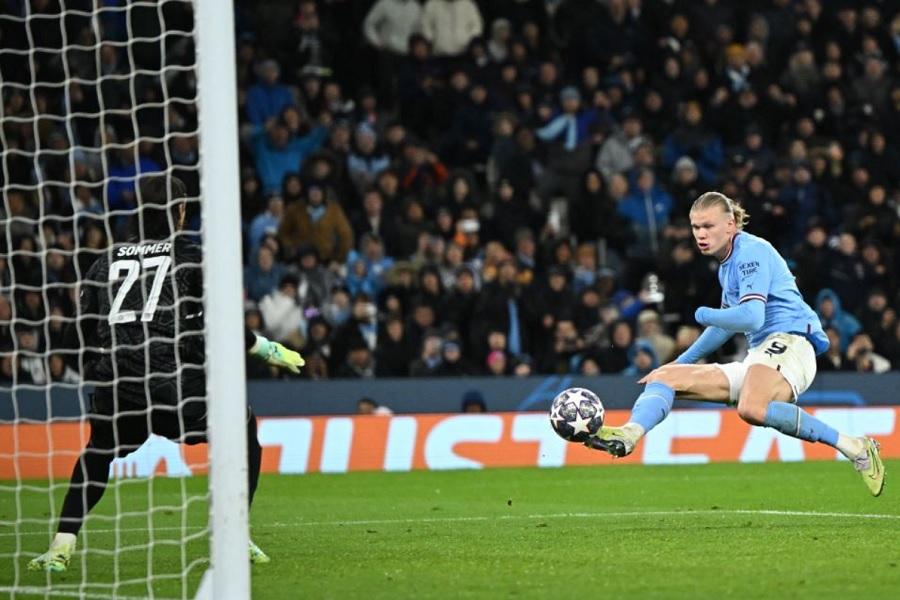 Haaland chấm dứt ác mộng trước Bayern với bàn thắng lịch sử