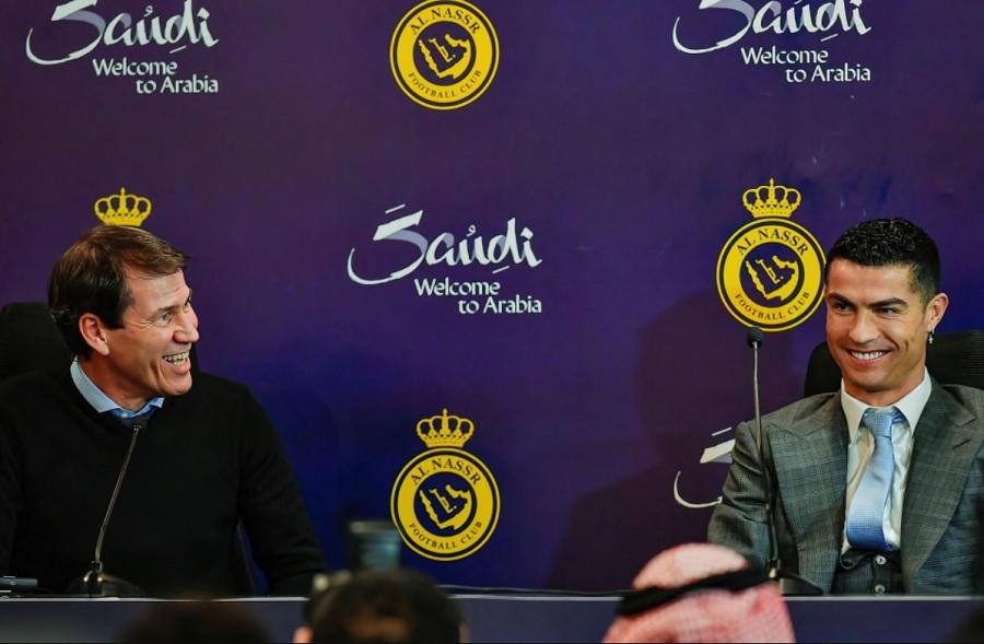 HLV của Ronaldo ở Al Nassr bị sa thải sau sự cố phòng thay đồ