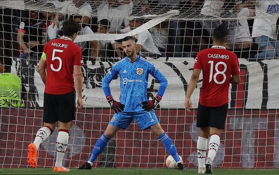 CĐV MU muốn gửi De Gea về Tây Ban Nha sau sai lầm kinh hoàng