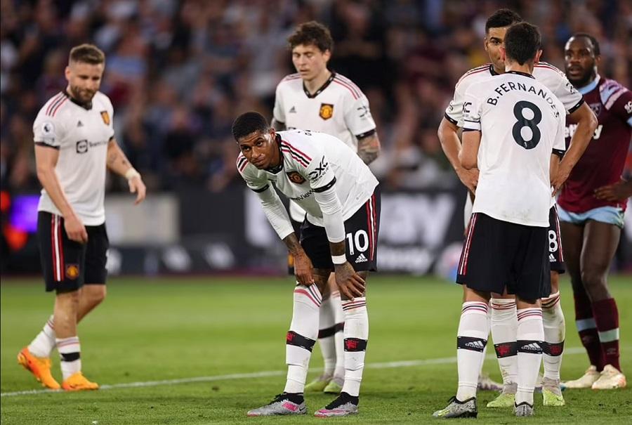 MU liệu có bị Liverpool vượt qua vào phút chót?