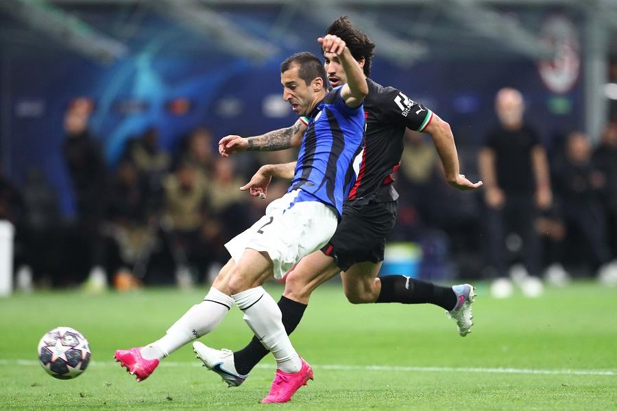Inter là đội đầu tiên có 2 lão tướng ghi bàn ở Champions League