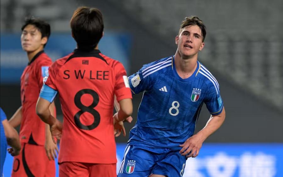 Italia vào chung kết giải U20 thế giới nhờ cầu thủ 17 tuổi