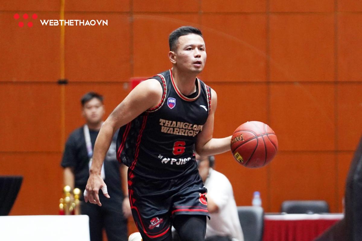 Trương Hoàng Trung “clutch" 4 pha liên tiếp, Warriors thắng trận quan trọng trước Cantho Catfish