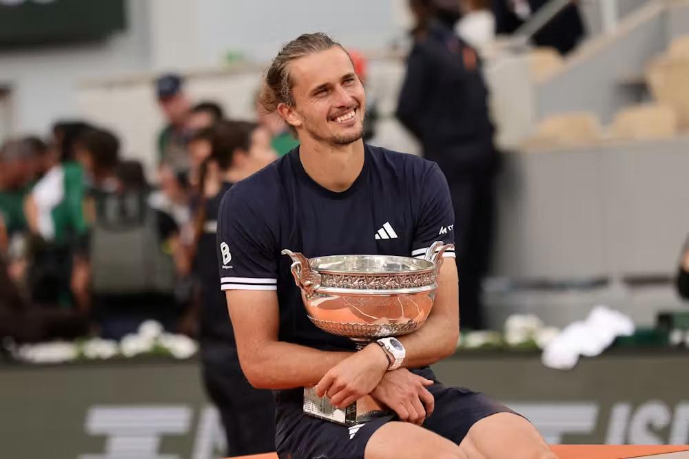 Thắng trận chung kết 5 ván nghẹt thở, Alexander Zverev vô địch Roland Garros 2026