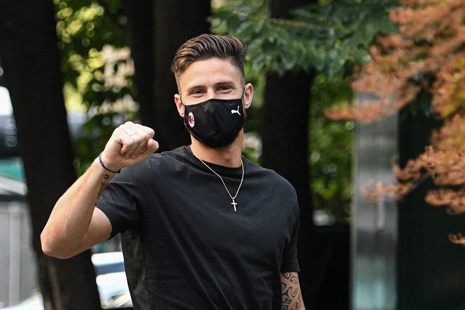 Giroud sẵn sàng thách thức lời nguyền số 9 ở AC Milan