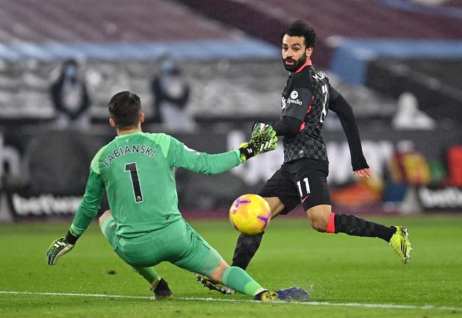 Liverpool ghi bàn đẹp mắt sau pha phản công trong 12 giây