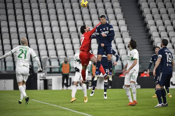 Ronaldo bật cao bao nhiêu trong trận thắng Sassuolo?
