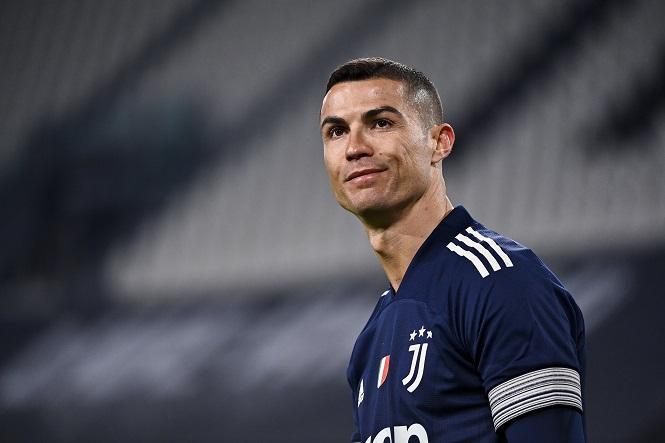 Ronaldo, Pele hay Messi ghi nhiêu bàn thắng nhất mọi thời đại?