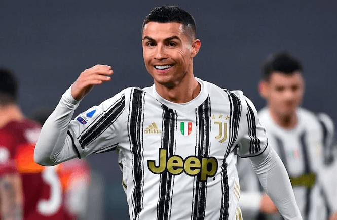 Cristiano Ronaldo đạt con số ngoạn mục trên mạng xã hội
