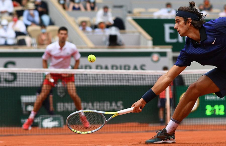 Kết quả tennis Roland Garros mới nhất: Federer "độ" cho Djokovic!