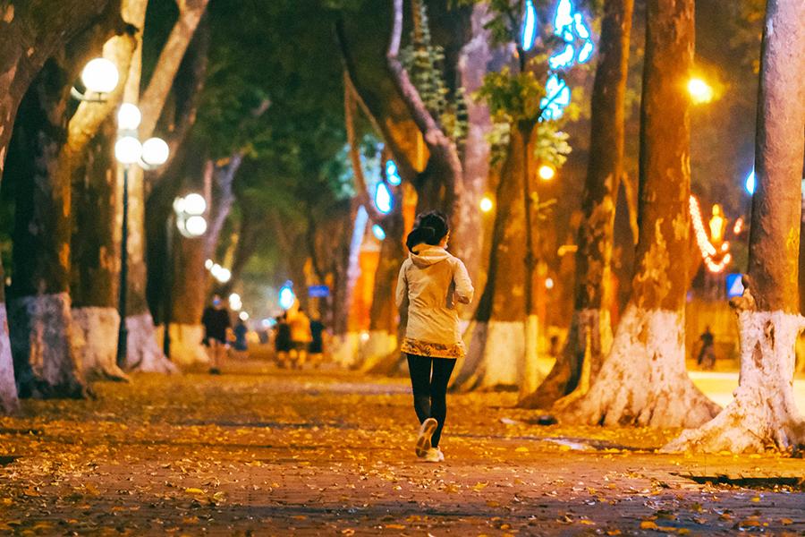 Tranh cãi nảy lửa về quan điểm “Có phải cần chạy thể dục đến như vậy không?”