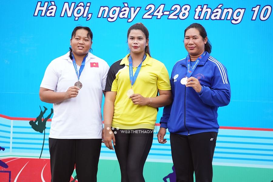 Kỷ lục gia đẩy tạ nữ 40 tuổi bị “hai cô cháu gái” vượt mặt ở giải điền kinh quốc gia 2023
