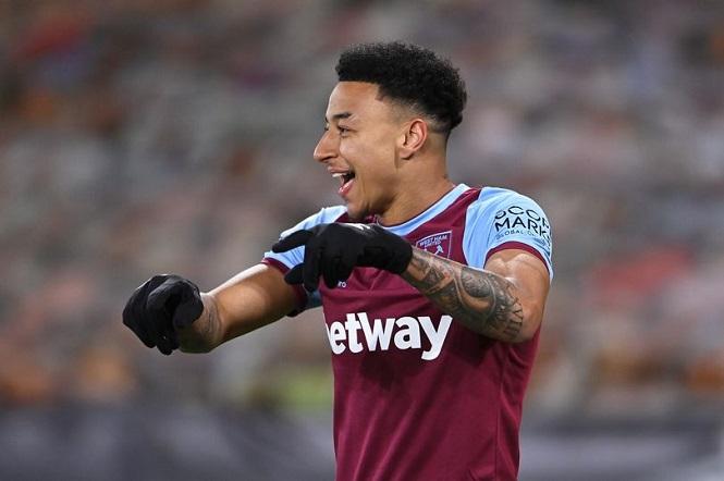 Lingard ghi bàn thắng đẹp bậc nhất mùa giải bằng màn độc diễn