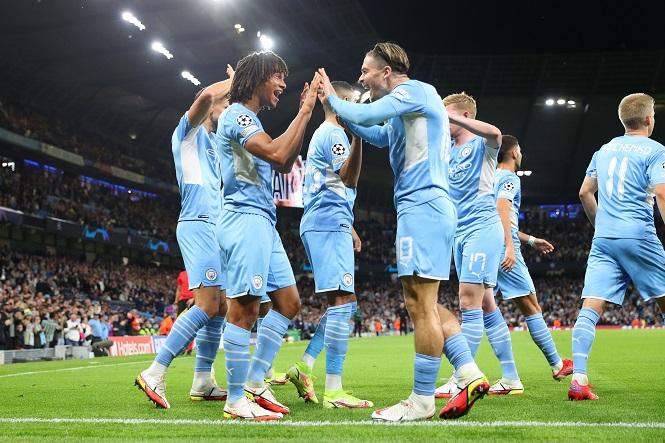 De Bruyne nổi cáu với trọng tài dù Man City tạo “cơn mưa” bàn thắng