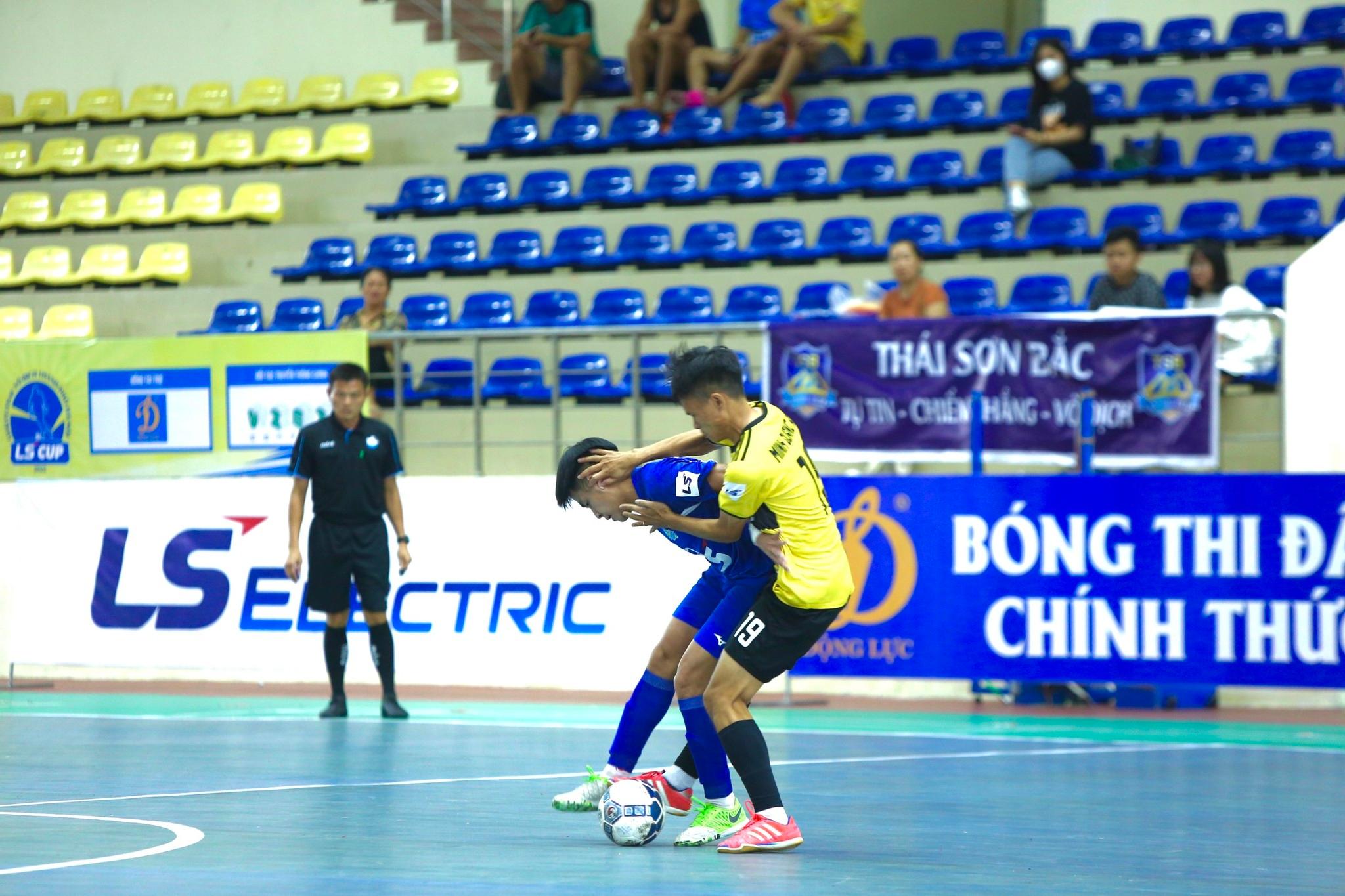 Lộ diện các cặp đấu bán kết giải futsal vô địch thành phố Hà Nội 2022