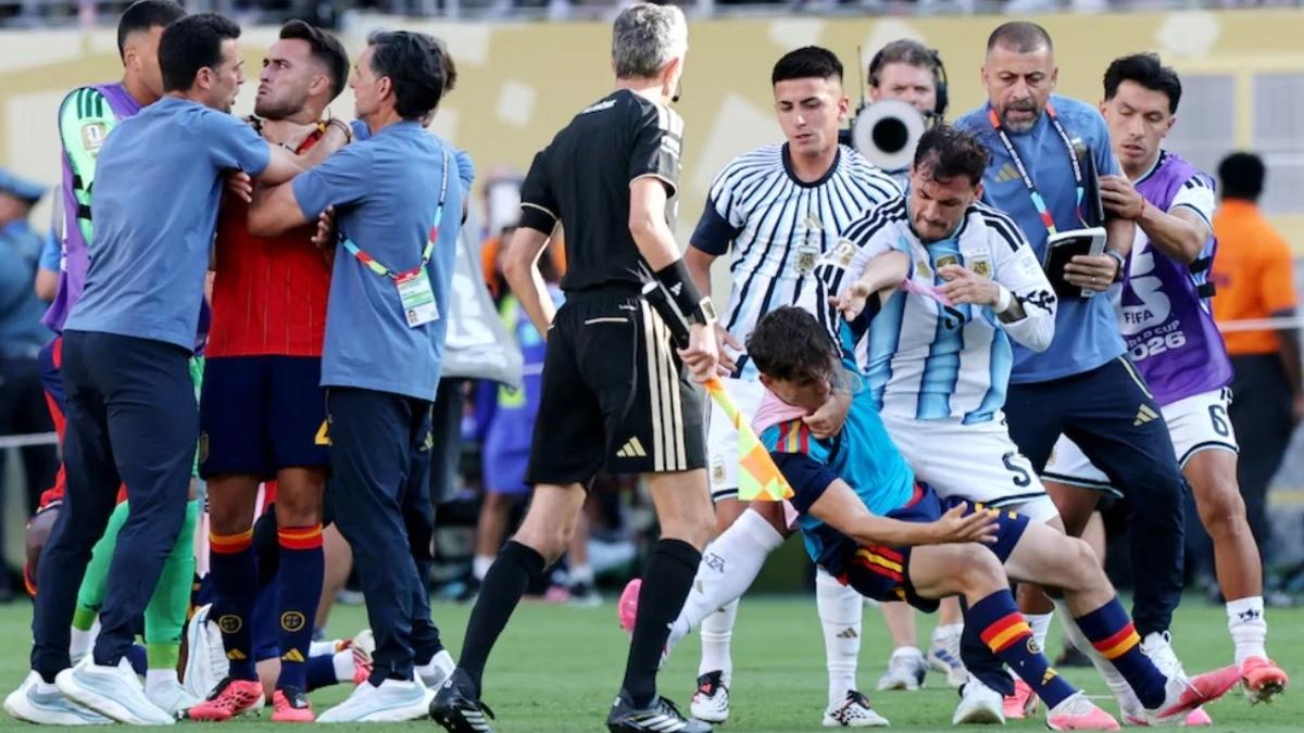 FIFA sẽ trừng phạt như thế nào đối với 3 cầu thủ Argentina ở chung kết World Cup?