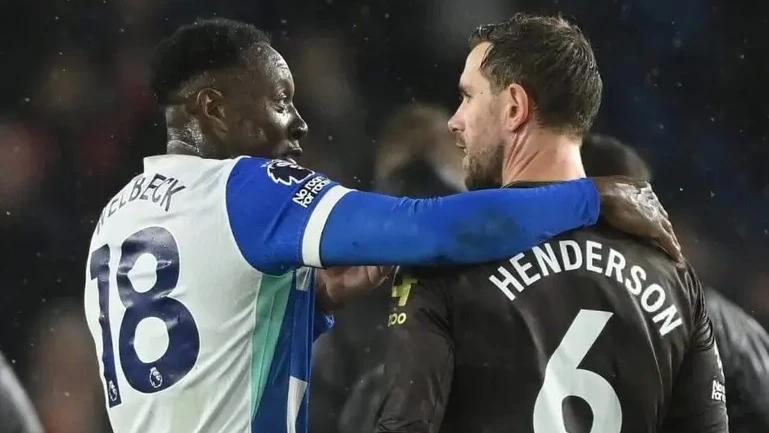 Vì sao Chelsea chiêu mộ 2 lão tướng Welbeck và Henderson sau nhiều năm trẻ hóa đội hình?