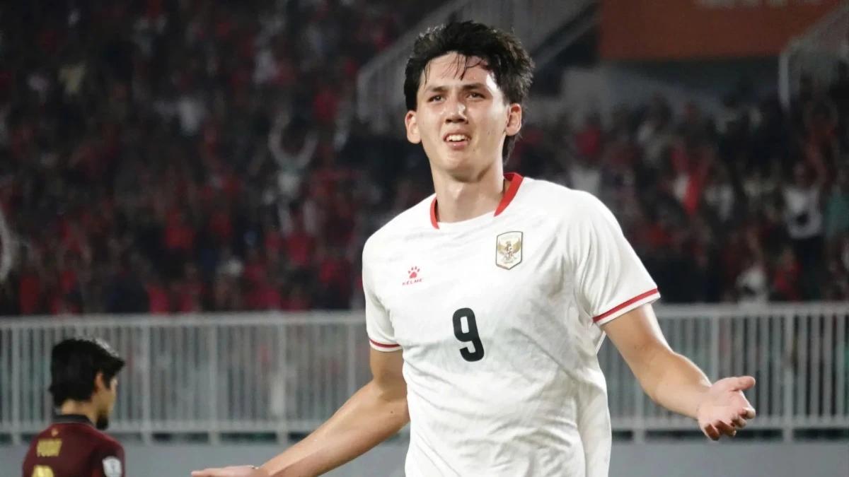 Indonesia "cháy vé" trước đại chiến với tuyển Việt Nam
