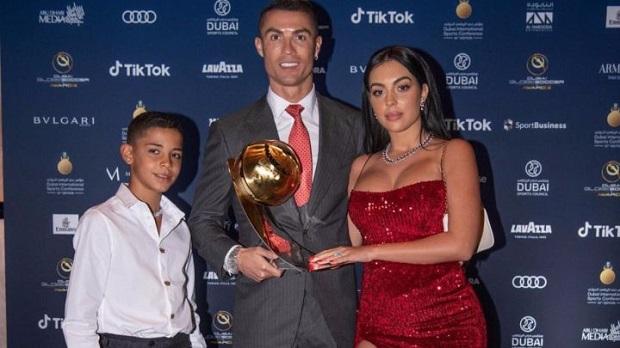 Bạn gái Ronaldo để lại hóa đơn khổng lồ sau chuyến du lịch Dubai