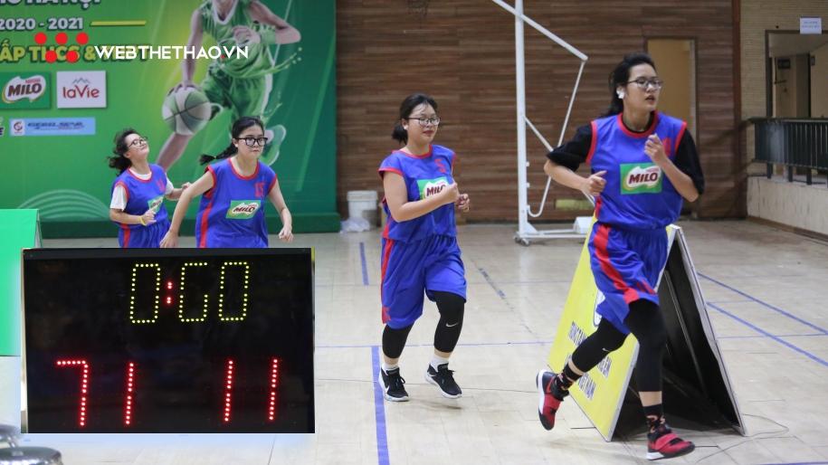 Nữ Đoàn Kết - HBT: Thắng 60 điểm cách biệt vẫn bị phạt chạy quanh sân