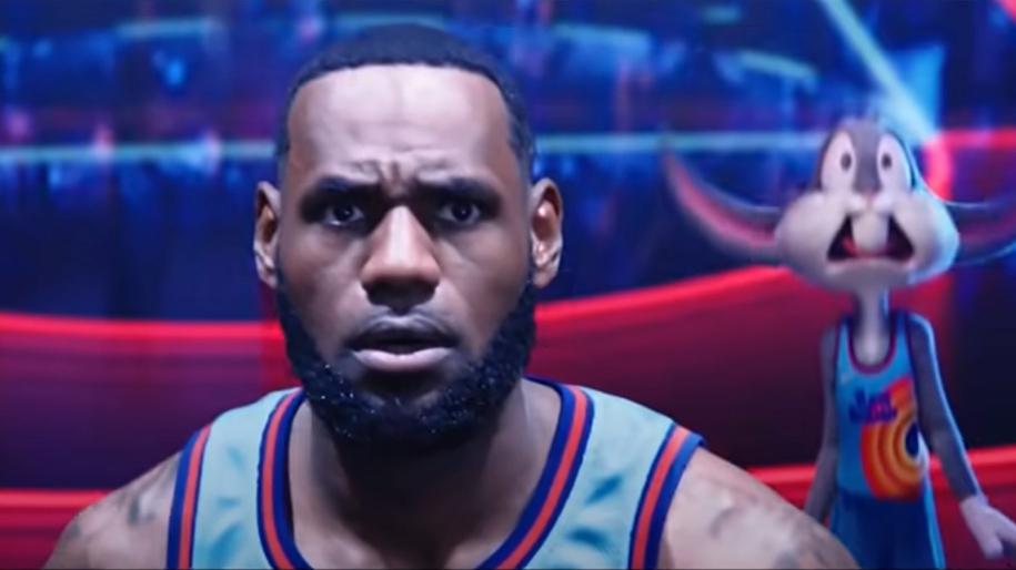 Cười té ghế với mái tóc "giả trân" của LeBron James trong Space Jam 2
