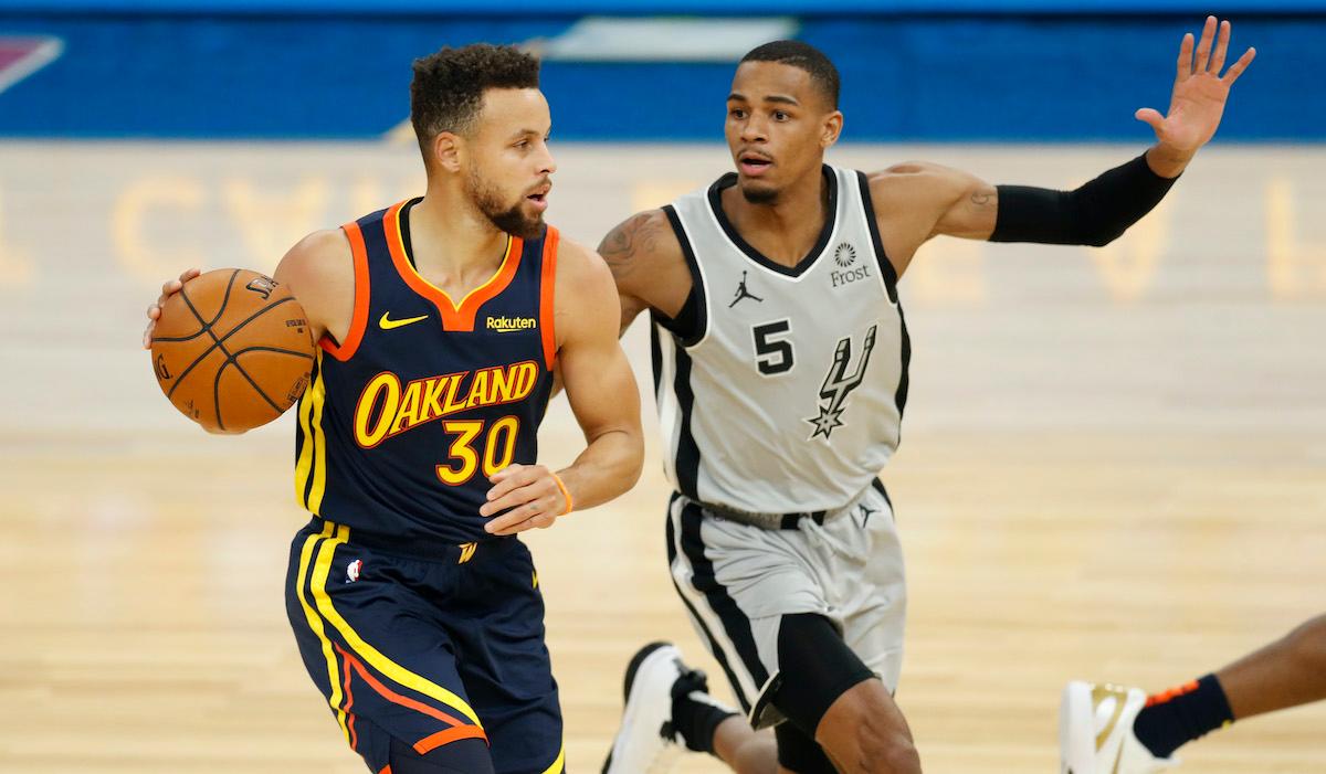Stephen Curry tiếp tục toả sáng, GSW nhẹ nhàng nhấn chìm Spurs