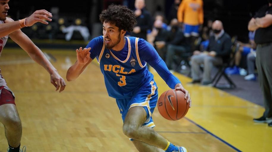 Johnny Juzang ném 3 cháy rổ, ghi 27 điểm nhưng UCLA vẫn thua đau ở OT