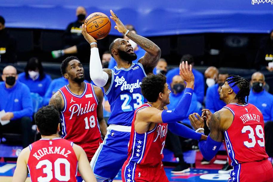 Nhận cú ném game-winner của Tobias Harris, Lakers đứt mạch bất bại đầy cay đắng