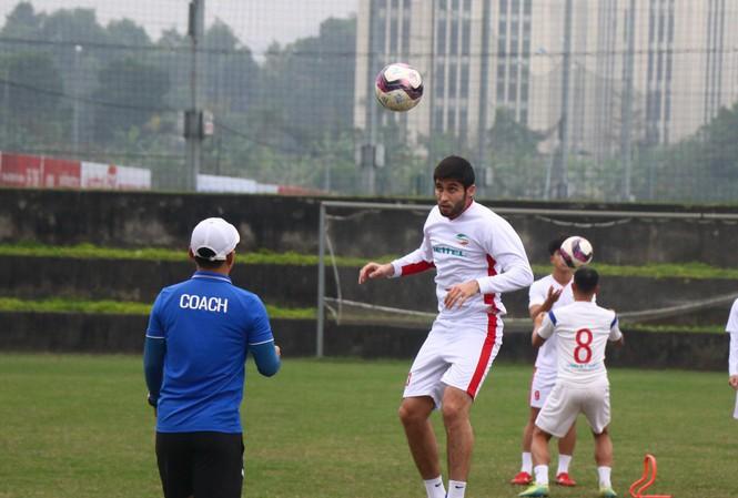 “Vốn lận lưng” của ngoại binh Viettel mua để đá AFC Champions League