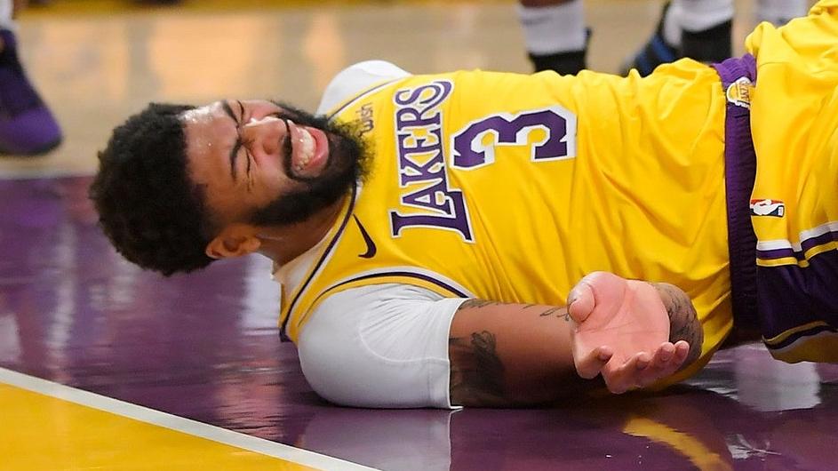 Anthony Davis tổn thương Achilles, LA Lakers toát mồ hôi hột