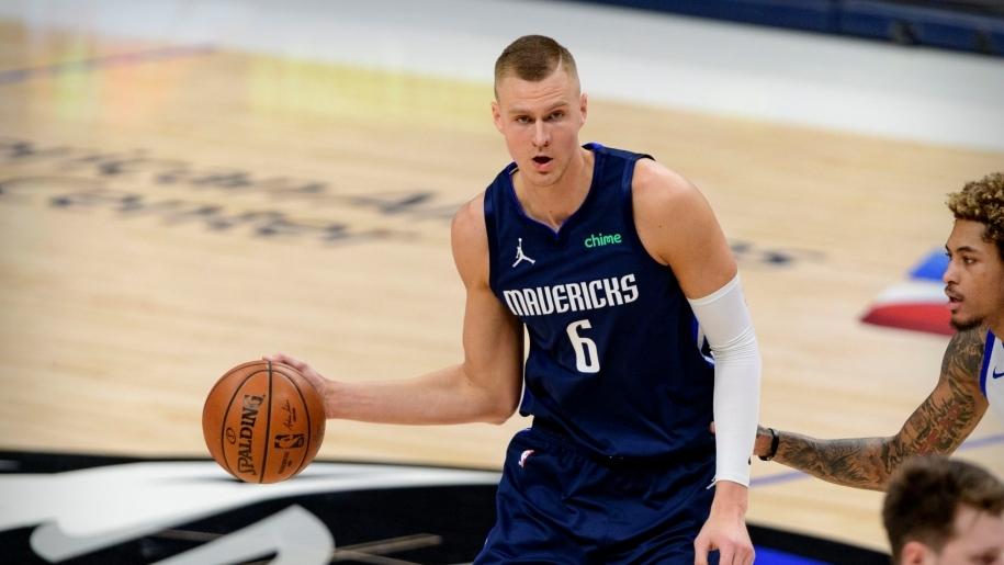 HOT: Kristaps Porzingis sắp cập bến Golden State Warriors?